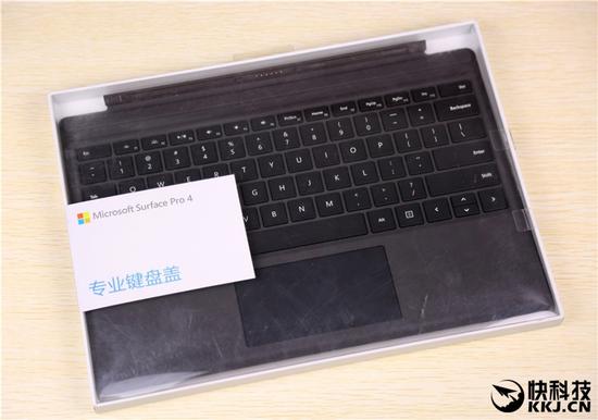 842U-fxmpnqf9820266.jpg