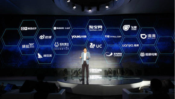 LpQy-fxypipt0631435.jpg