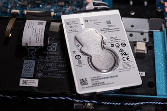 04TK-fyecrxv5135995.jpg