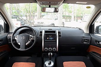 auto-fynmzun0859235.jpg
