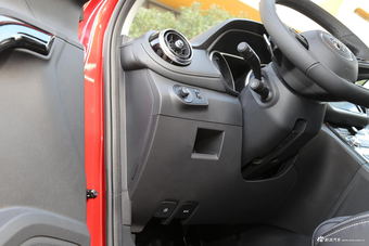auto-fynmzun0459935.jpg