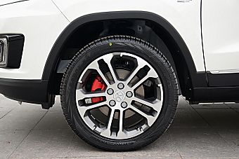 auto-fynmzun0941818.jpg
