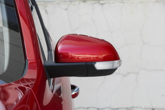 auto-fyrkuxs9240103.jpg
