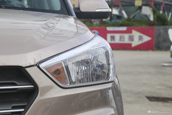 auto-fynshiq8579918.jpg
