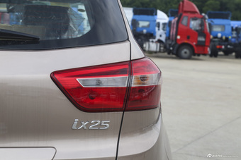 auto-fynshiq8579920.jpg