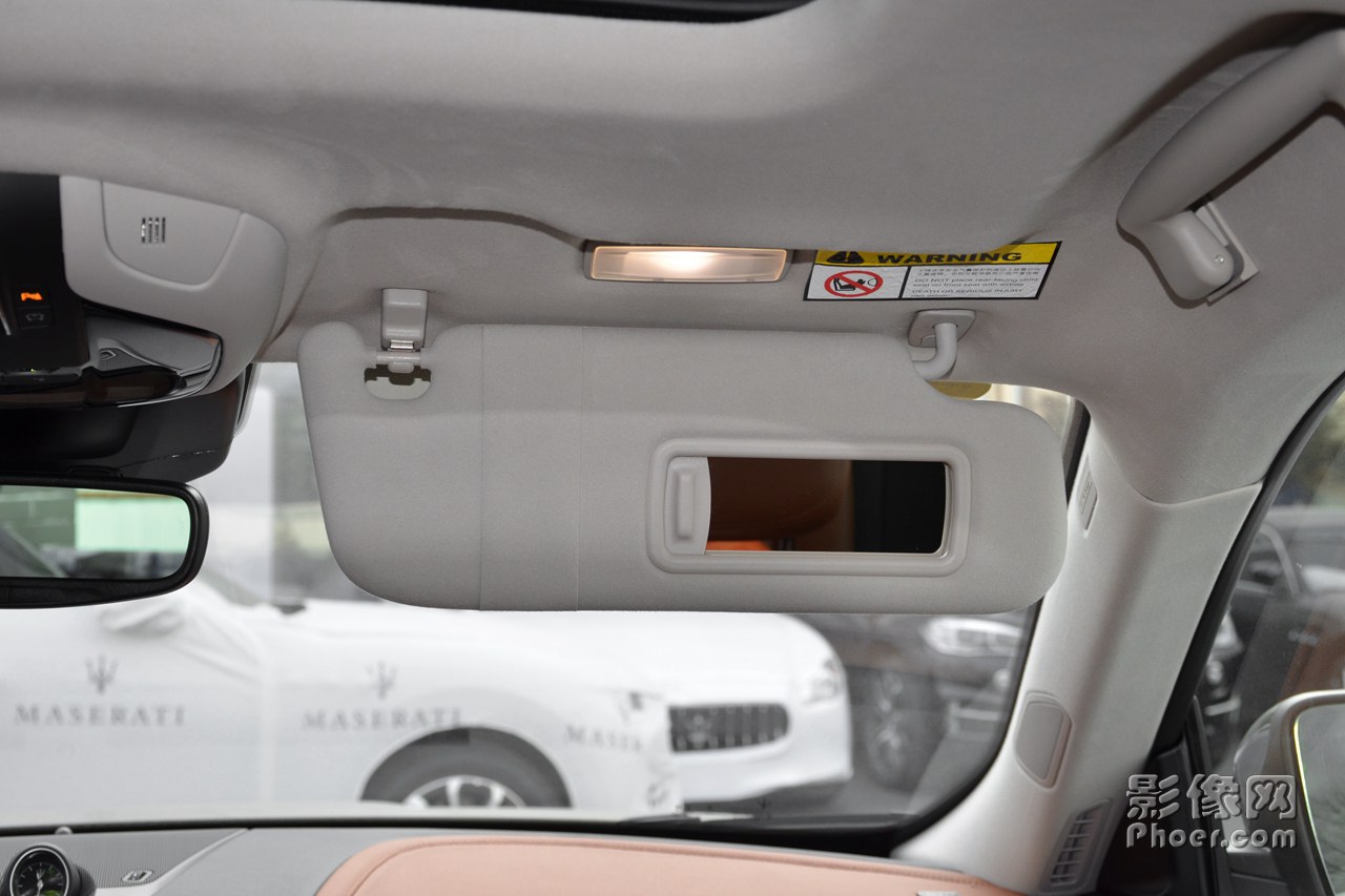 auto-fyrkuxt0004320.jpg