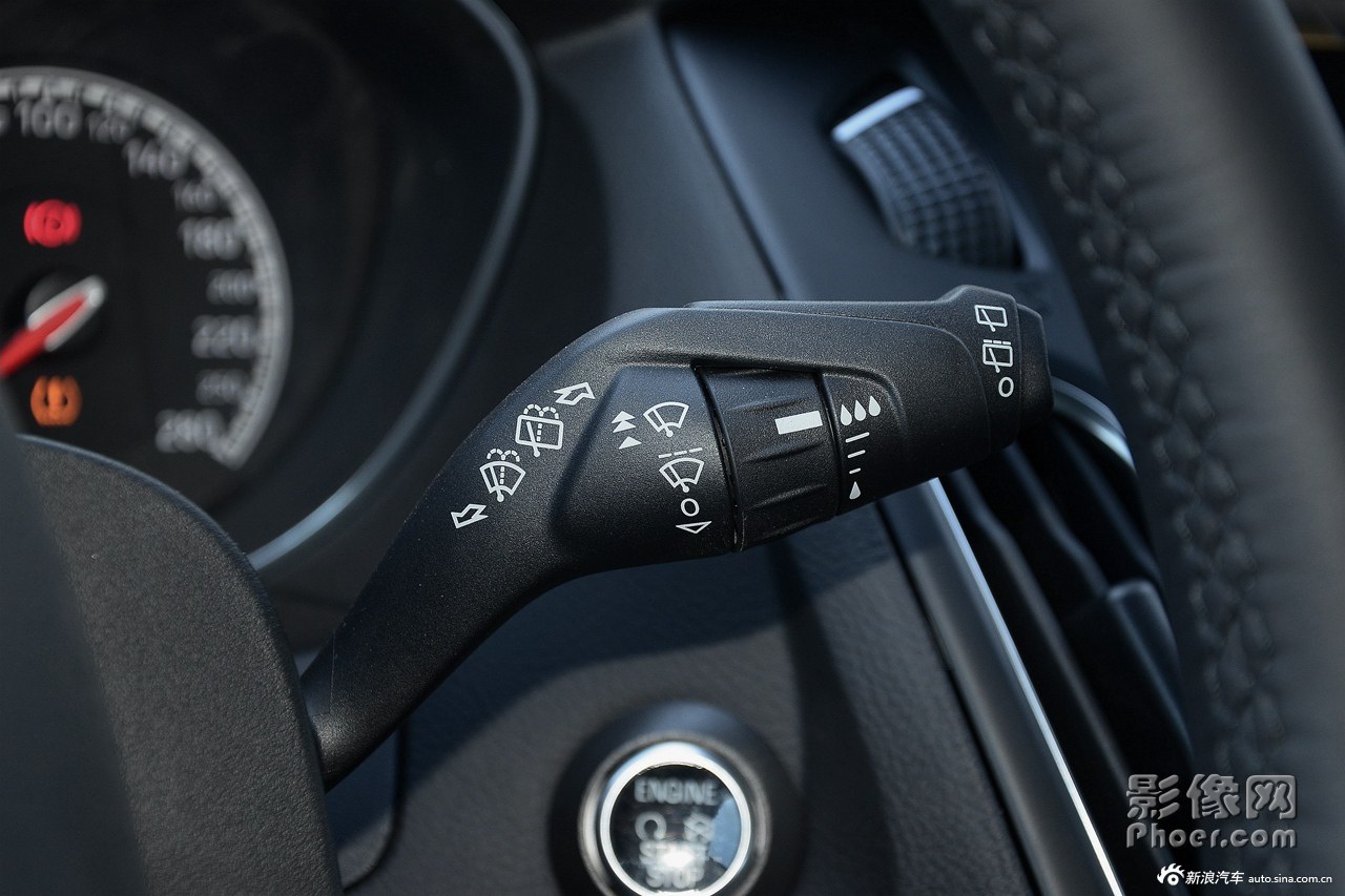 auto-fynwnwt6969819.jpg