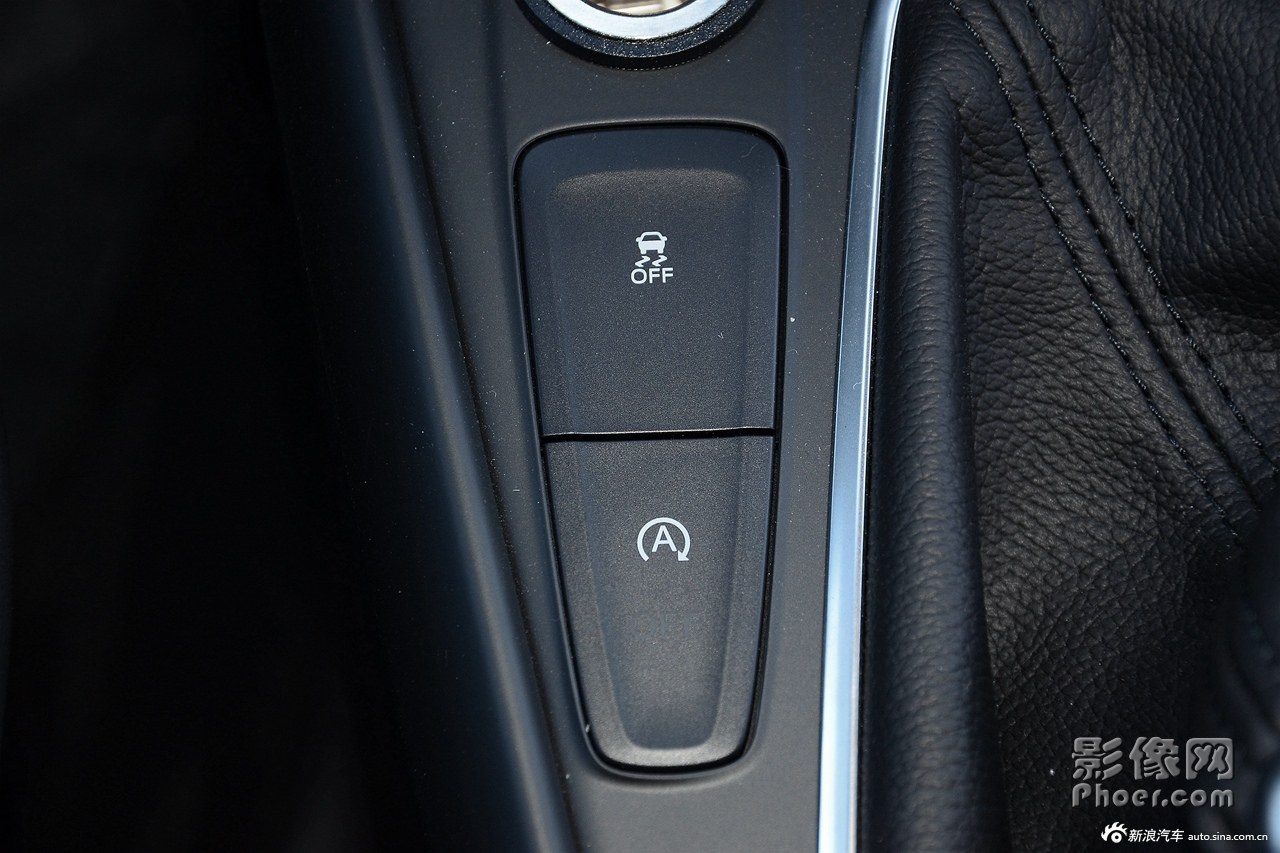 auto-fynwnwt6970023.jpg