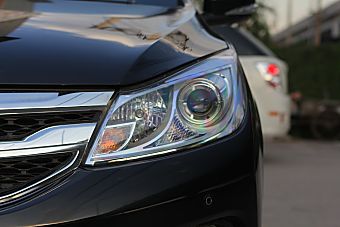 auto-fynshiq8511808.jpg