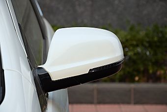 auto-fynmzun0843132.jpg