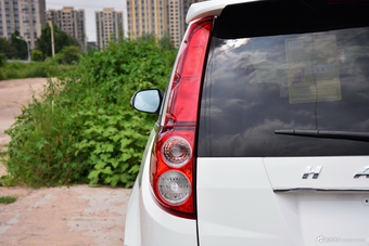 auto-fynshiq8478544.jpg