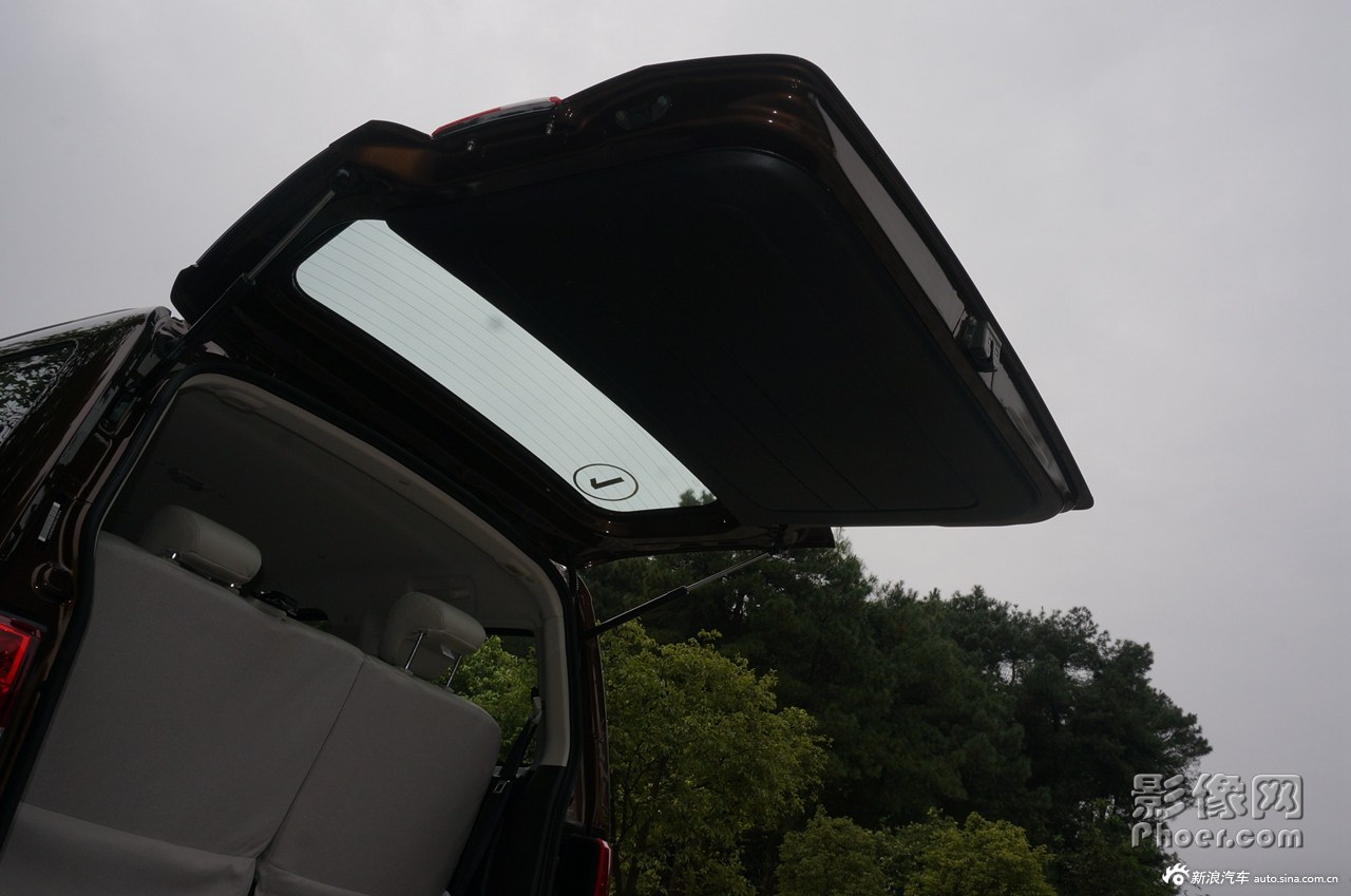 auto-fypnsip9426413.jpg