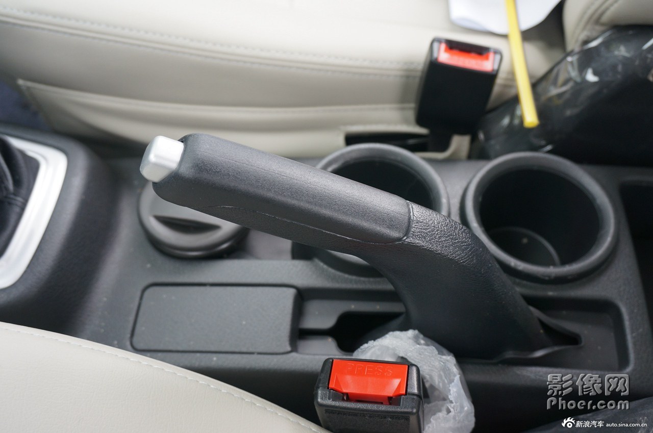 auto-fypnsip9428961.jpg