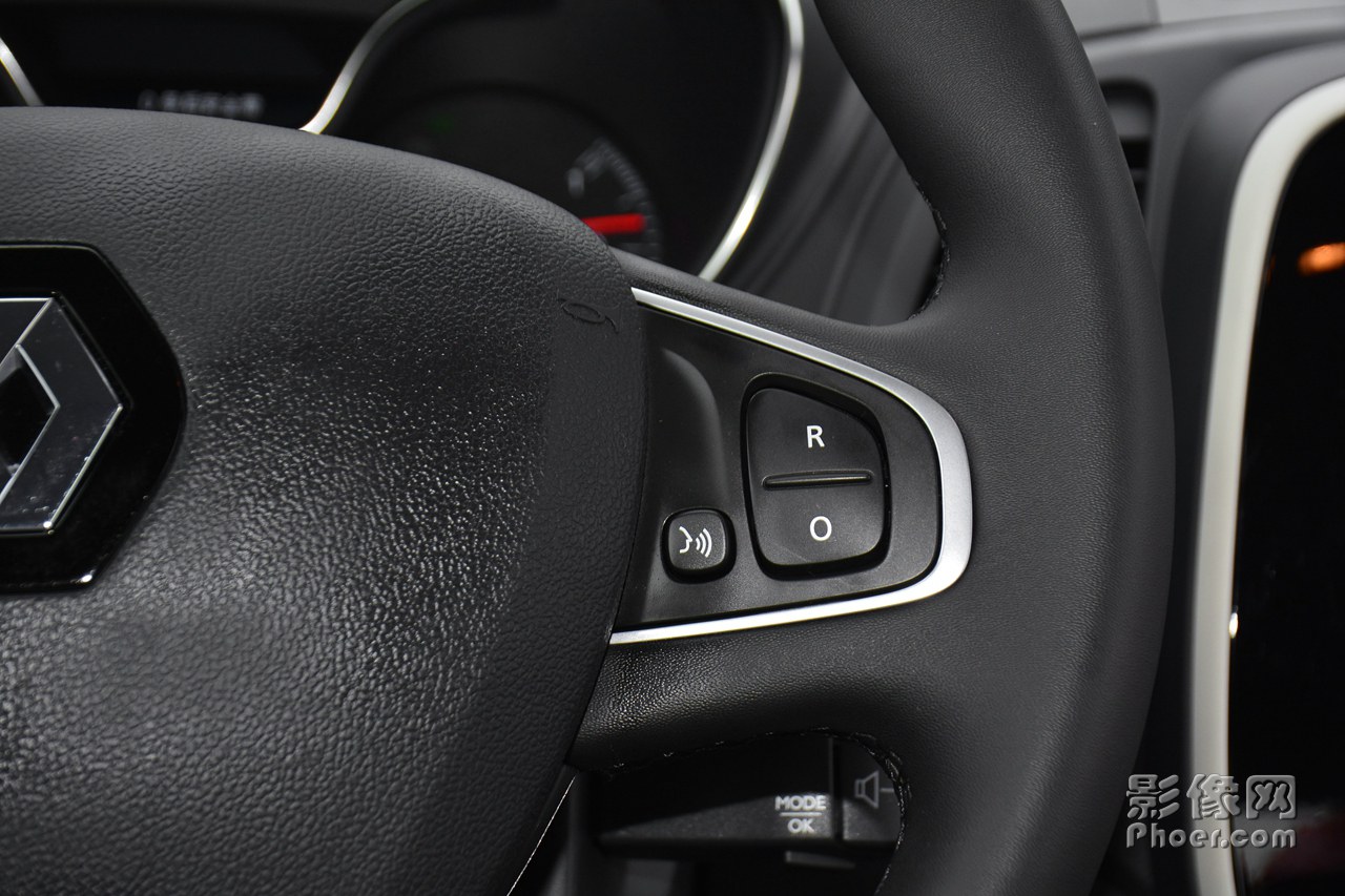 auto-fynwnwt7001327.jpg