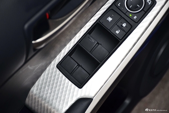 auto-fynshiq8512019.jpg