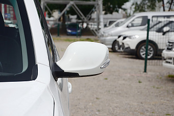 auto-fynmzun0785434.jpg