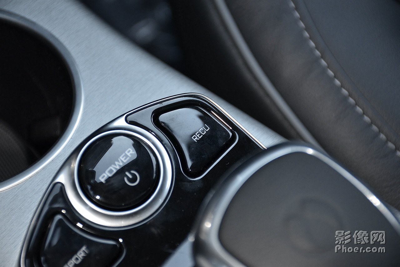 auto-fynwnwt7279175.jpg