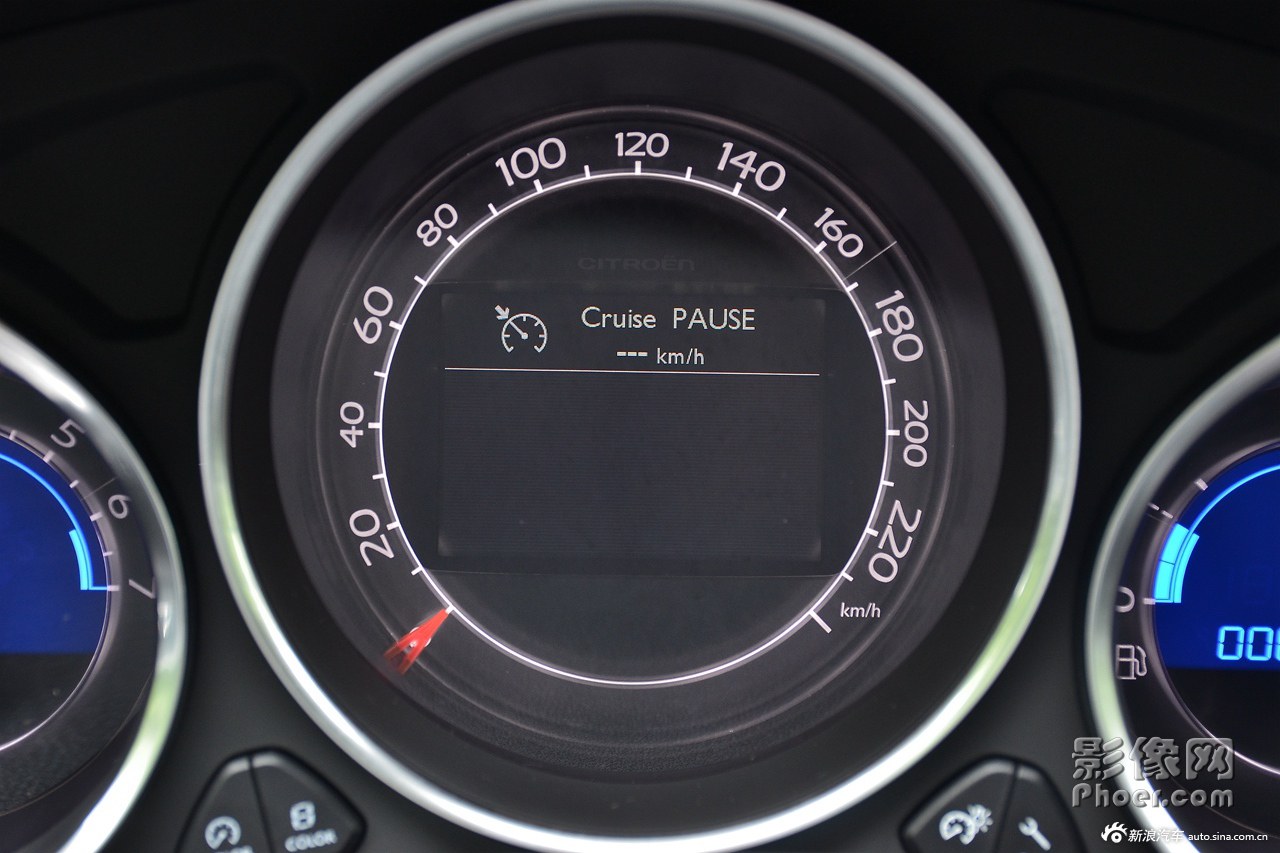 auto-fynwnwt7331103.jpg