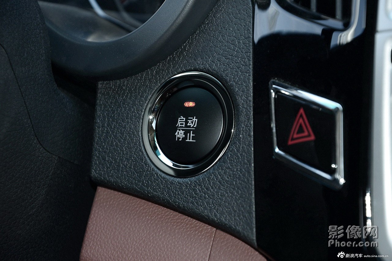 auto-fynnnsc8656826.jpg