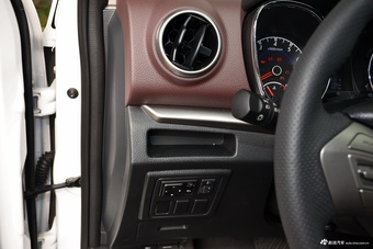 auto-fynstfh5527366.jpg