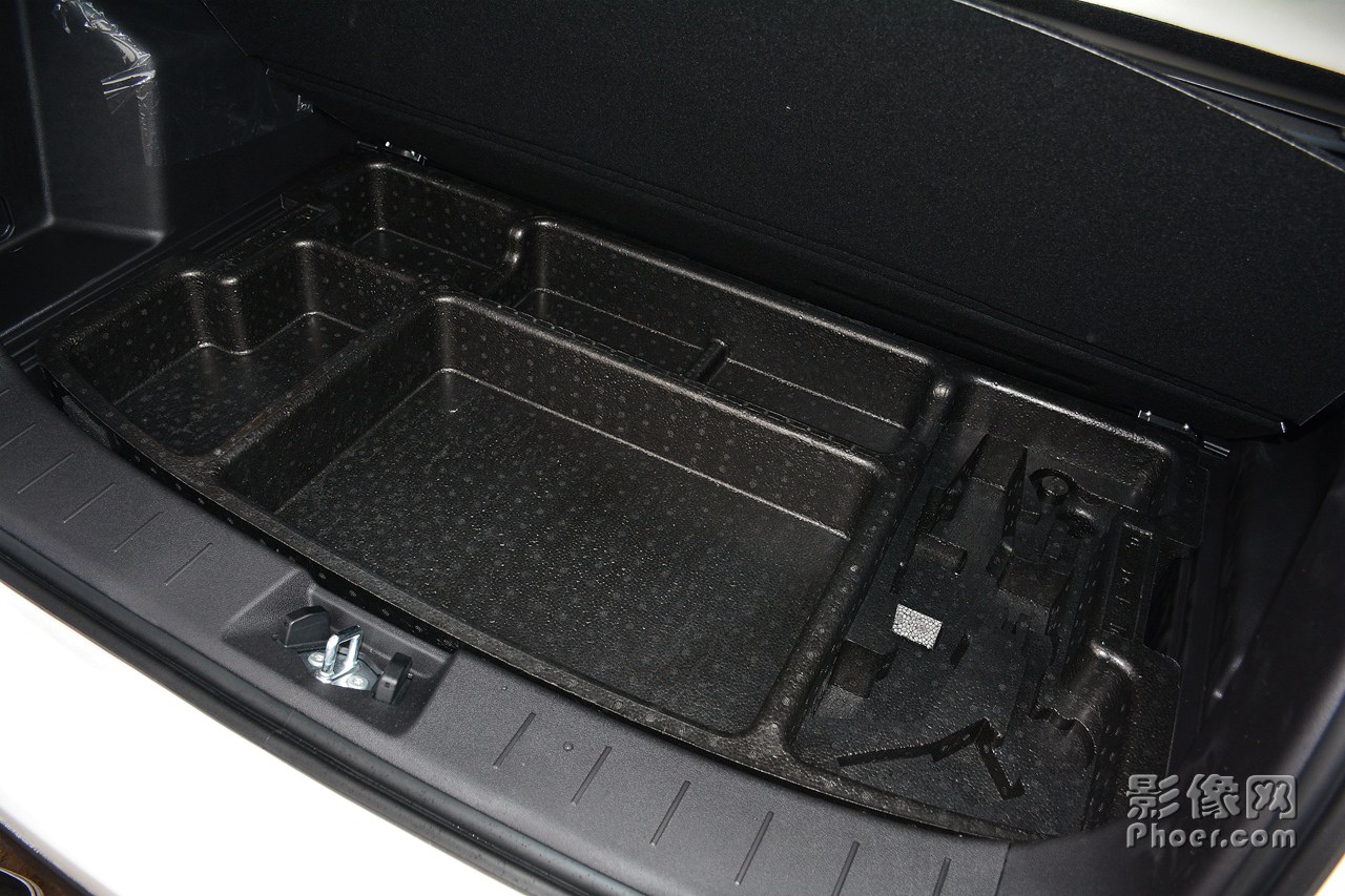 auto-fynmzun0858953.jpg