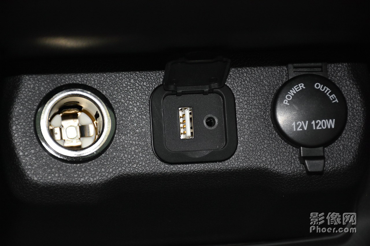 auto-fynmzun0859091.jpg