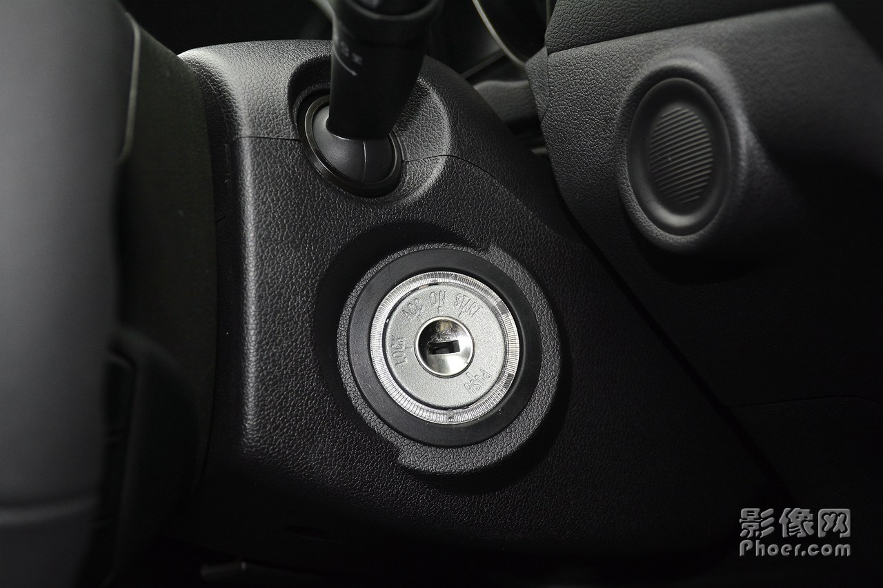 auto-fynmzun0859137.jpg