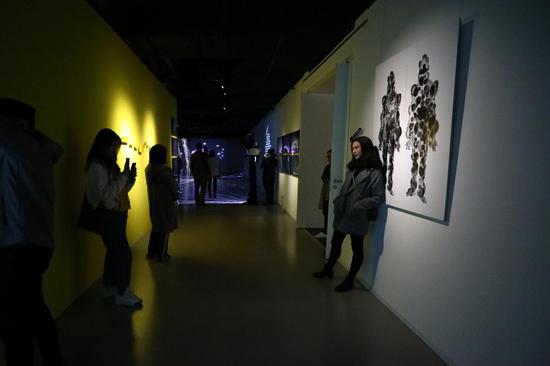 rfHs-hqzxptn3808237.jpg