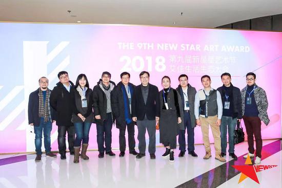 AQdC-hqwsyta2815258.jpg