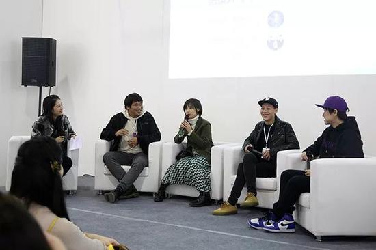 kwuF-hqzxptp6065283.jpg