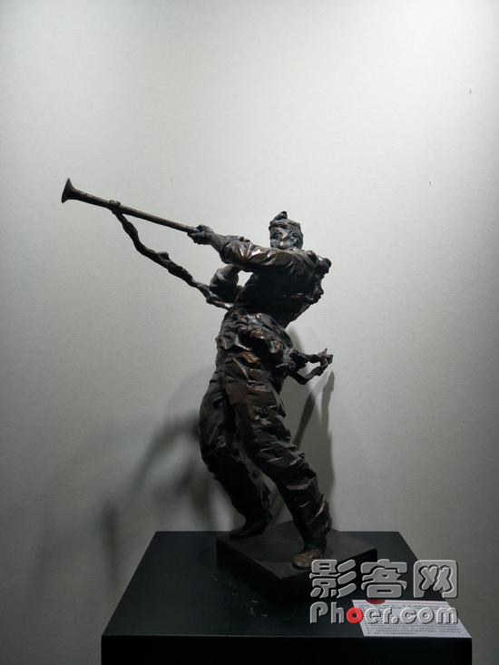 Ekyy-hrfcctn2746202.jpg