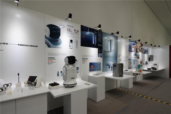 PgE--hrvcwnk8586878.jpg