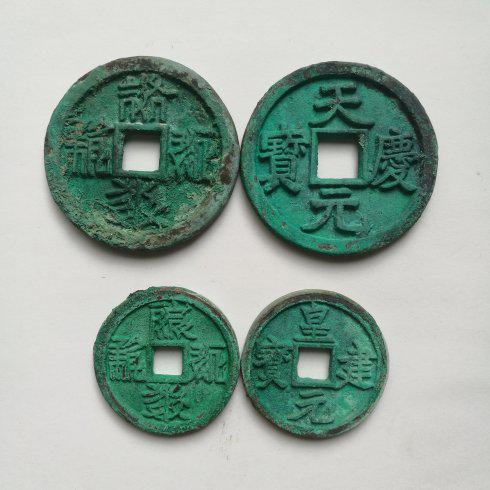 iQUa-htstzce0961465.jpg
