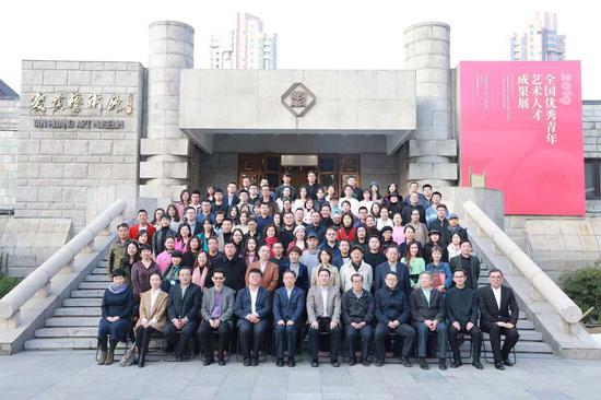 1c2f-ihqyuym8872702.jpg
