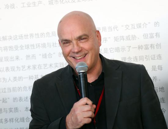 dbd7-ikrsess5899912.jpg