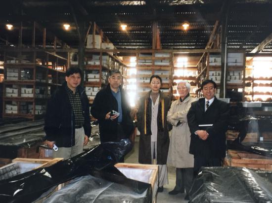 13d5-kaaxtfm8660068.jpg