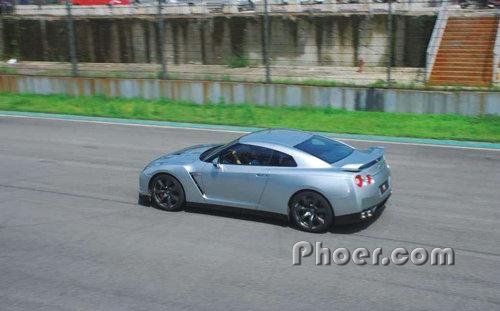 ղGT-R