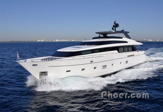 ʥ Sanlorenzo SL104