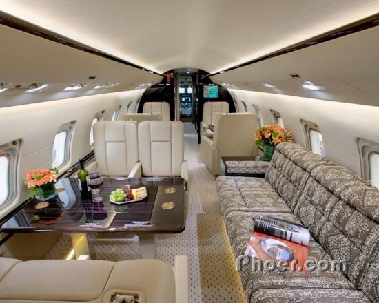 Bombardier Challenger 850